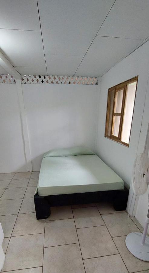 Mar Caribe Pv Hotell Puerto Viejo de Talamanca Exteriör bild