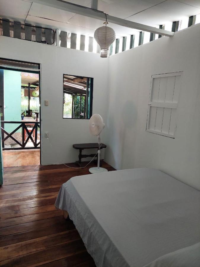 Mar Caribe Pv Hotell Puerto Viejo de Talamanca Exteriör bild