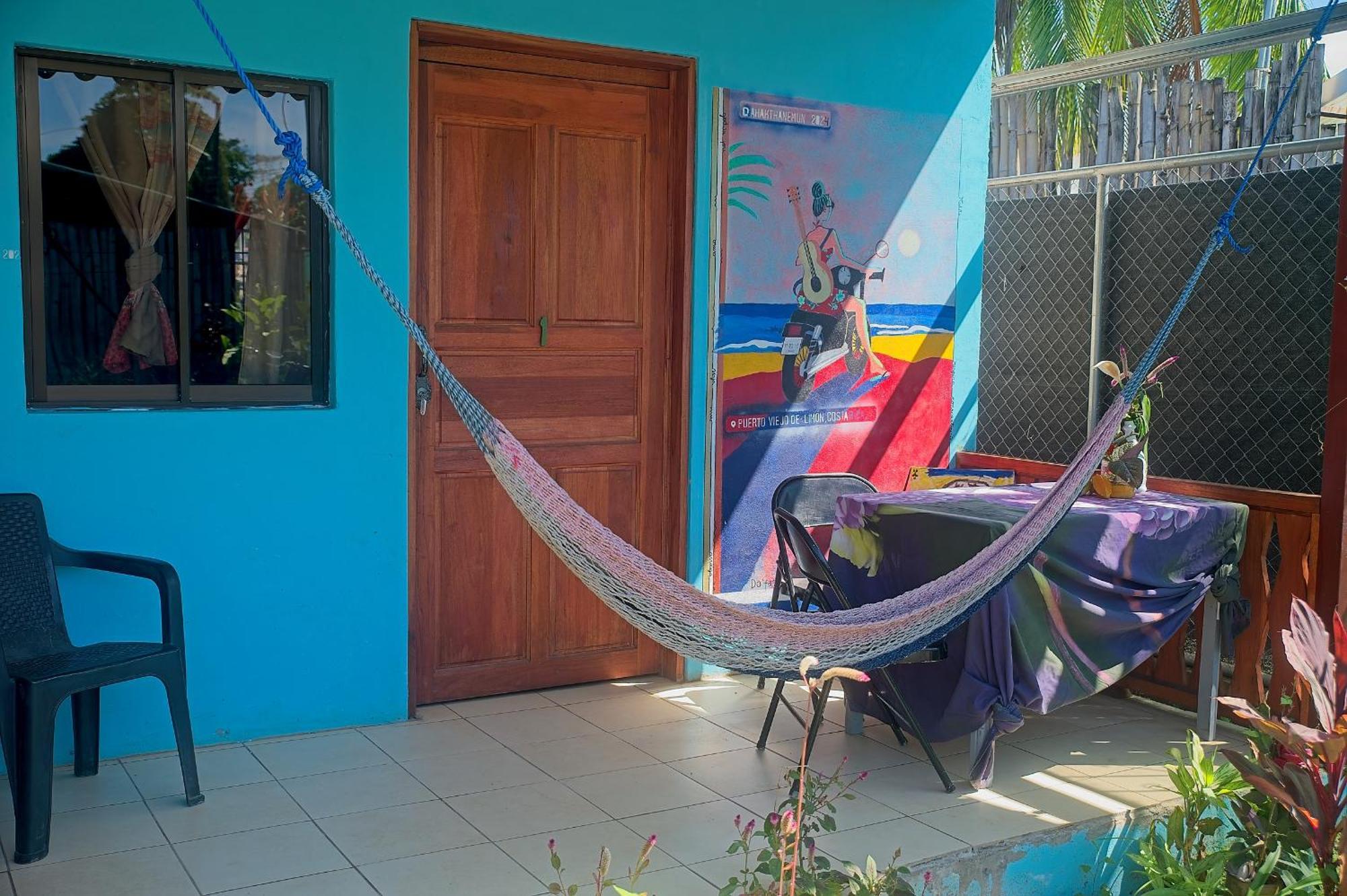 Mar Caribe Pv Hotell Puerto Viejo de Talamanca Exteriör bild