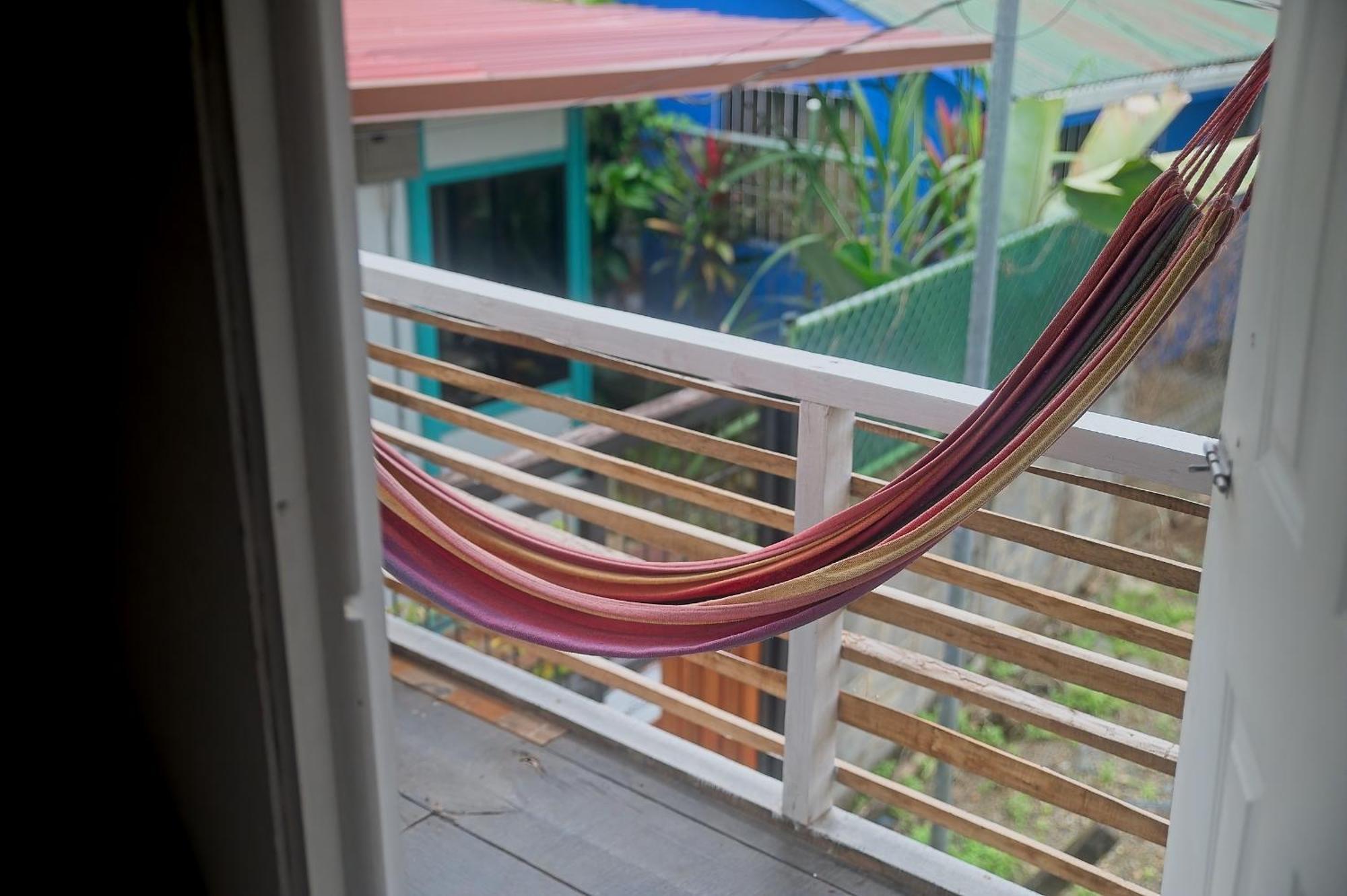 Mar Caribe Pv Hotell Puerto Viejo de Talamanca Exteriör bild